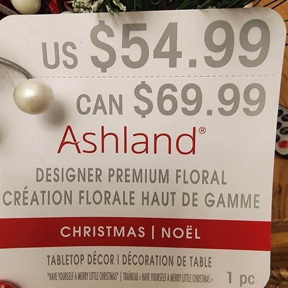 Ashland "Have yourself a merry little Christmas" table top decor. - Picture 5 of 5